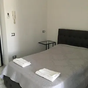 https://studio-triboniano.it-lombardy.com