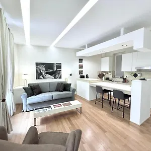 Campo Dei Fiori Modern With Terrace Appartement